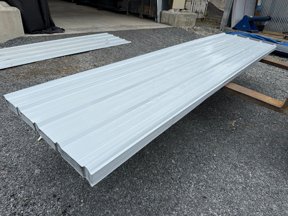 12FT x 3FT White Metal Ribbed Roofing / Siding Panels, 26 Gauge