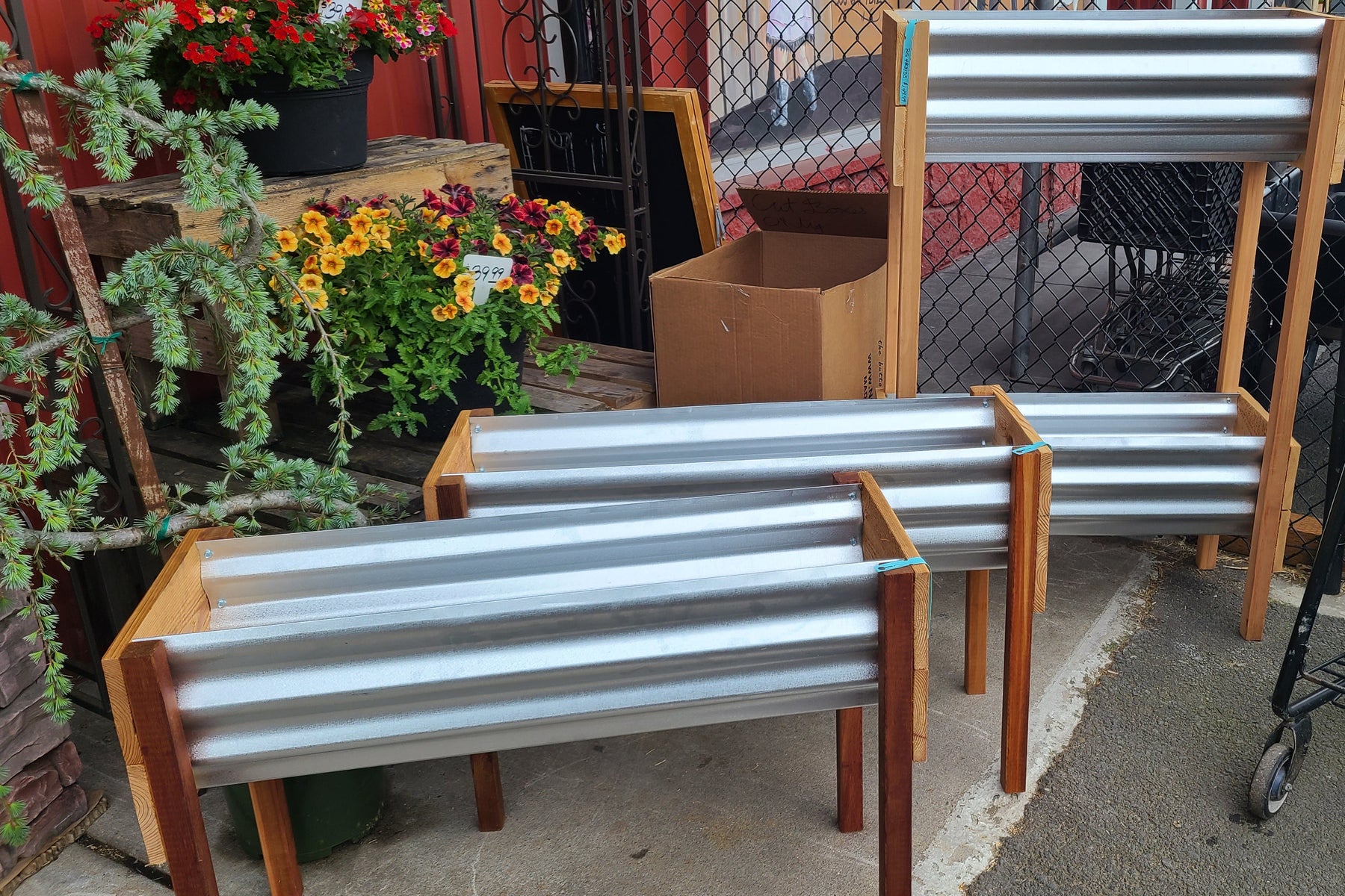 Metal Roofing, Polycarbonate Panels & Modern Fence Supply | Lake Stevens