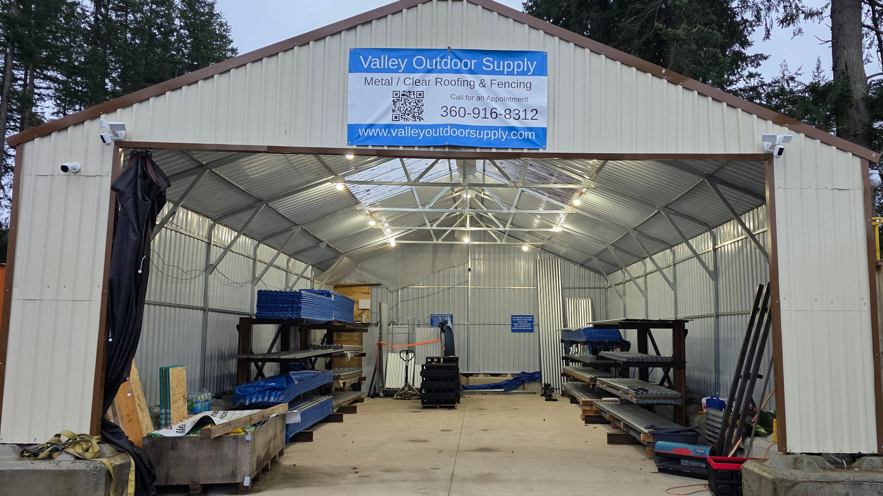 Metal Roofing, Polycarbonate Panels & Modern Fence Supply | Lake Stevens