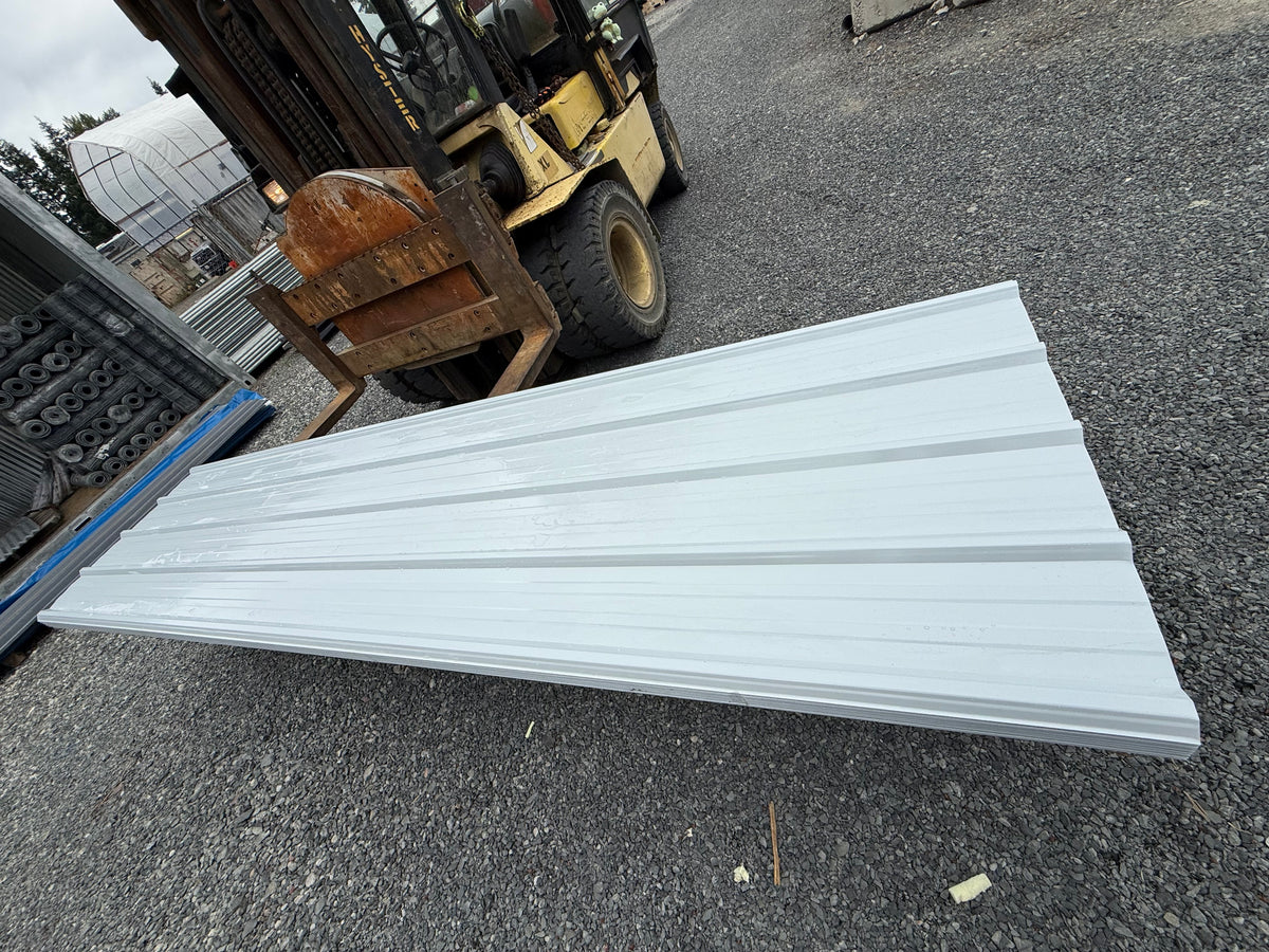 12FT x 3FT White Metal Ribbed Roofing / Siding Panels, 26 Gauge