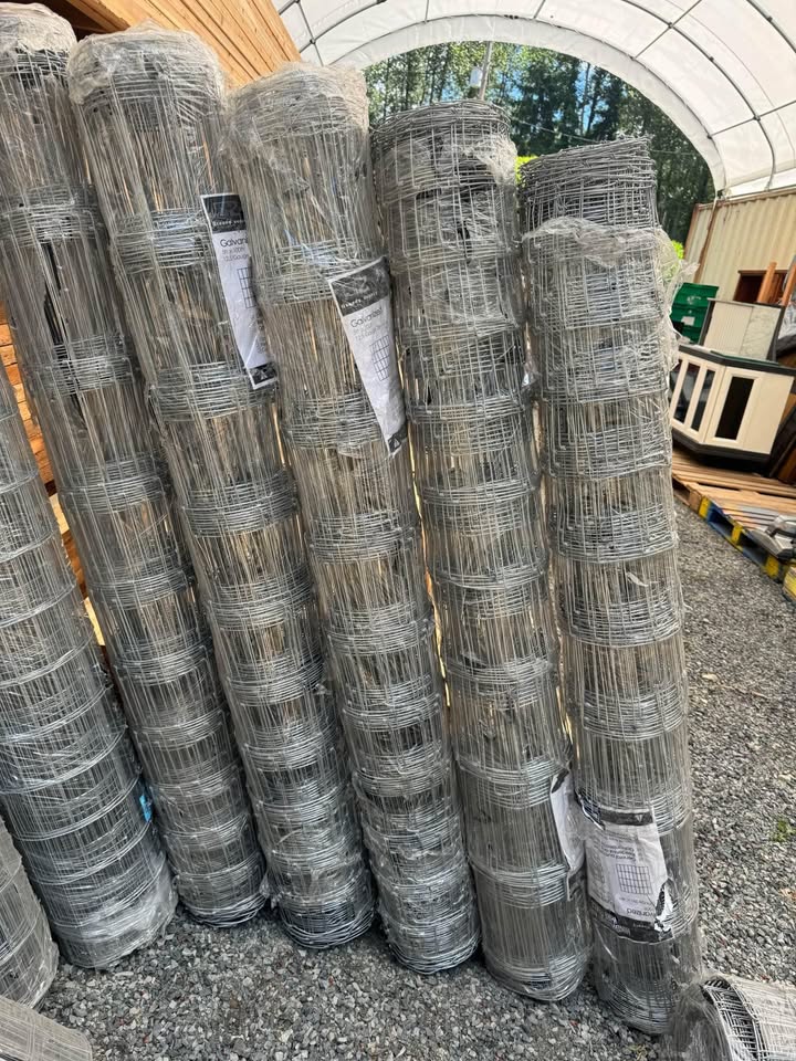 Cattle Fence - 100ft x 5ft - 12.5 Gauge 