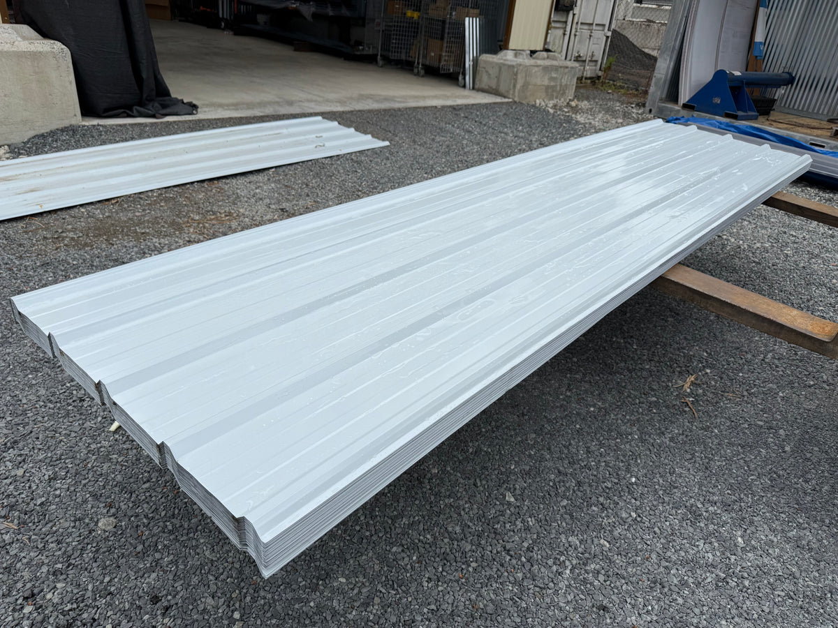 12FT x 3FT White Metal Ribbed Roofing / Siding Panels, 26 Gauge
