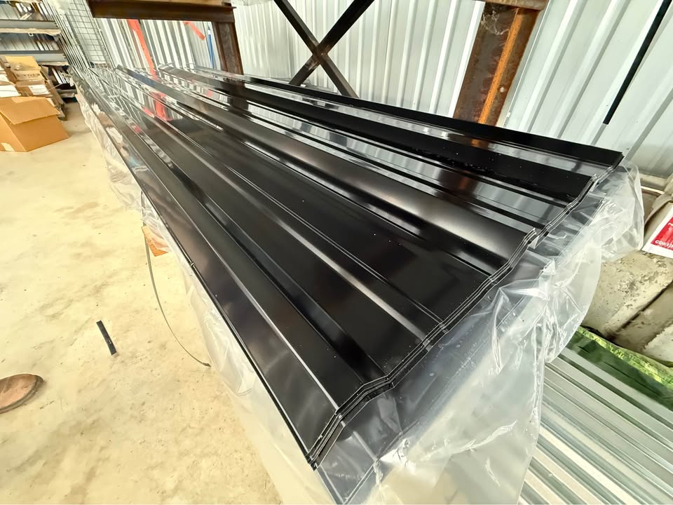 26 Gauge AG High Rib Metal Roofing Panel – Black 